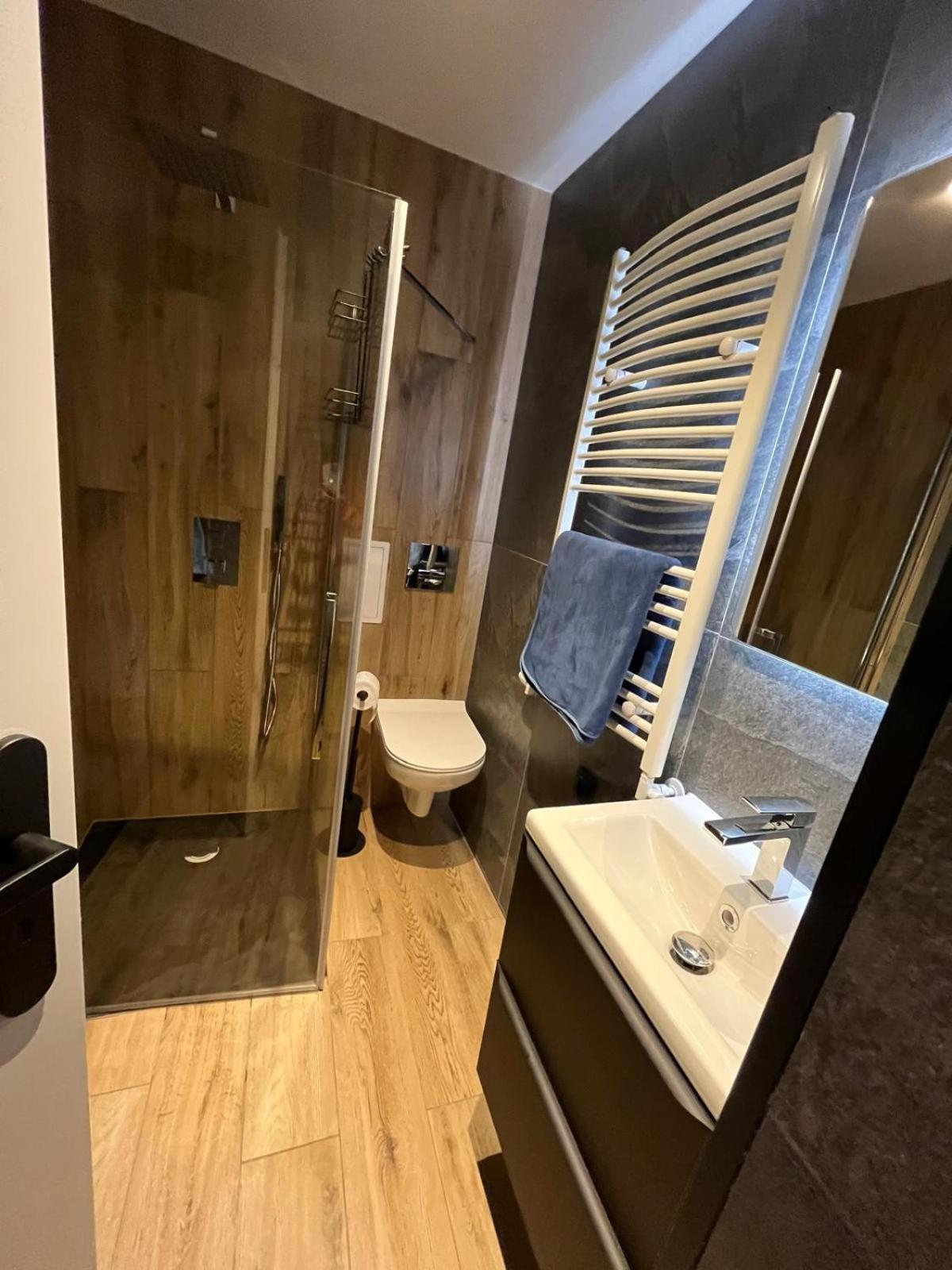 W Izerach Apartman Szklarska Poręba Kültér fotó
